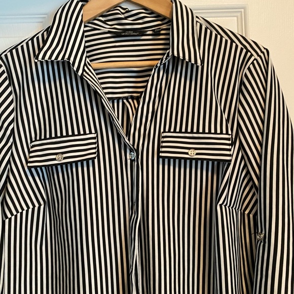 Beautiful button front dress - Picture 9 of 15